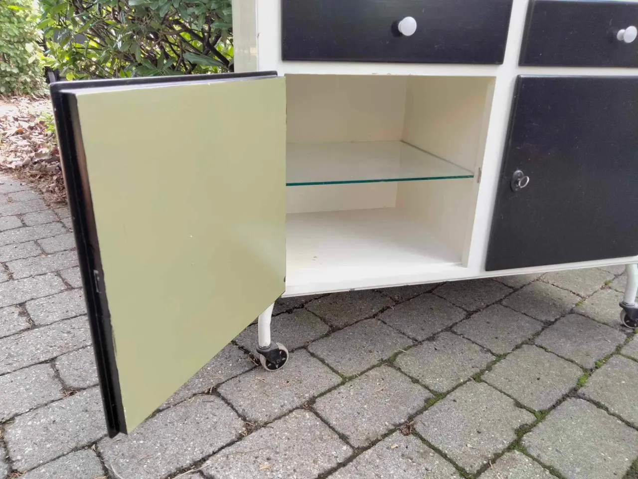 Billede 4 - Klinikskabe, tandlæge. 2 stk.