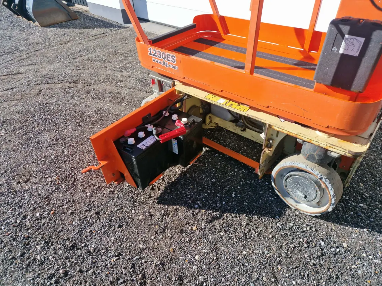 Billede 4 - Jlg 1230 es 325 timer lige lavet eftersyn