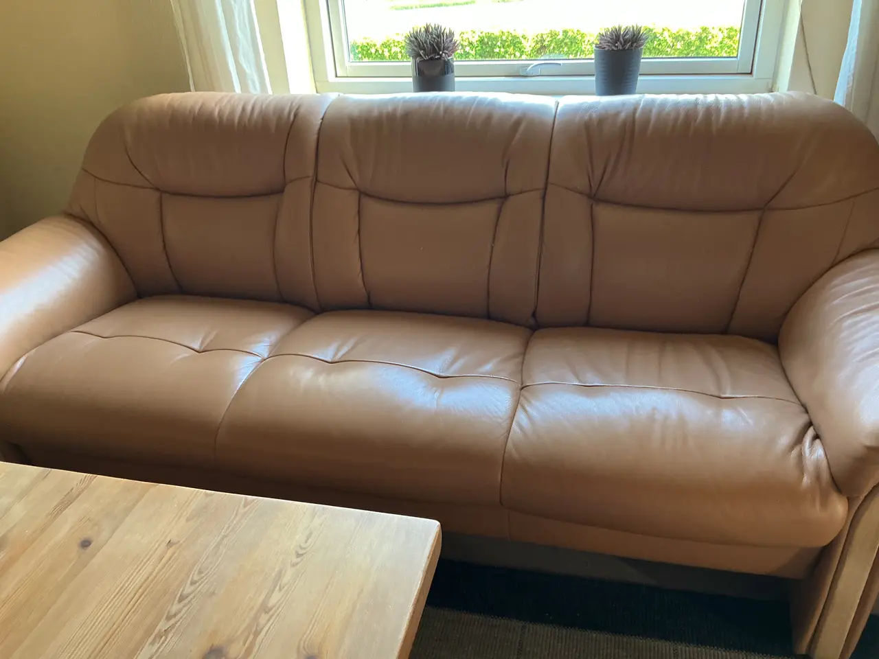 Billede 3 - Sofagruppe i beige læder uhørt billigt til salg