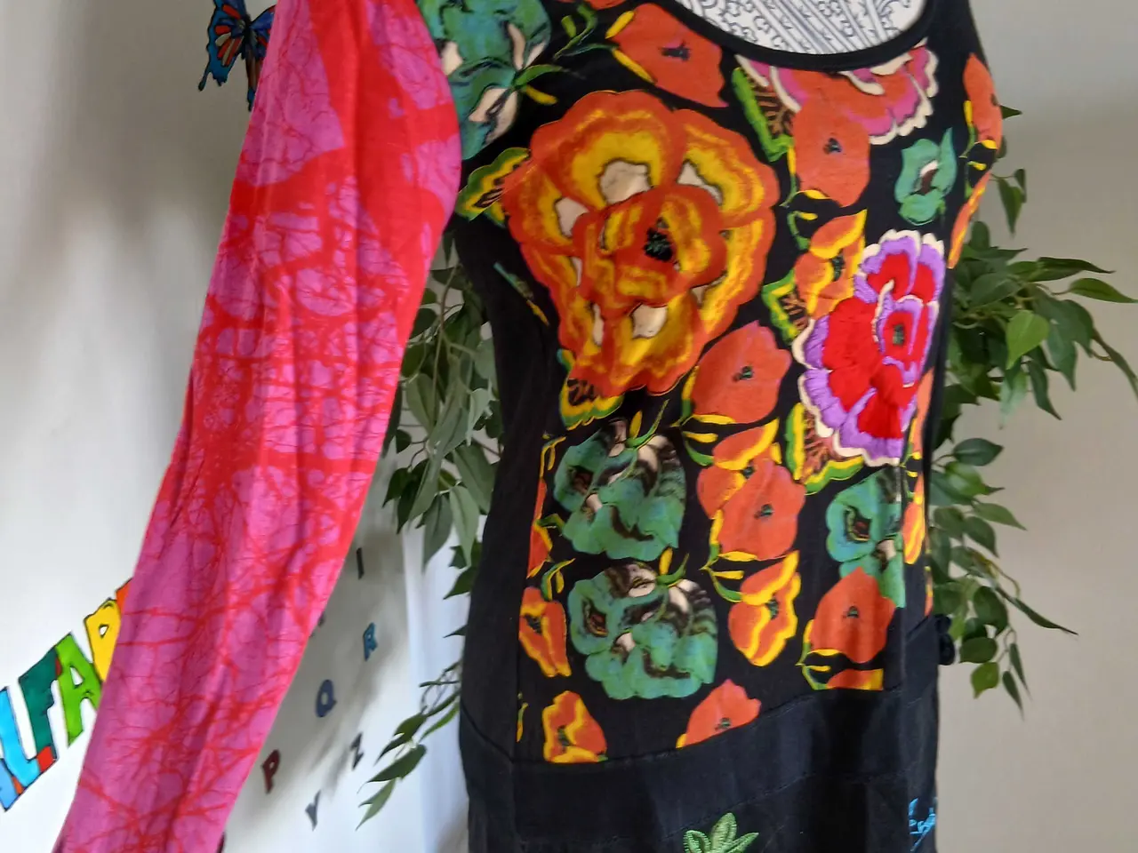 Billede 4 - Kjole. Desigual. Large/40