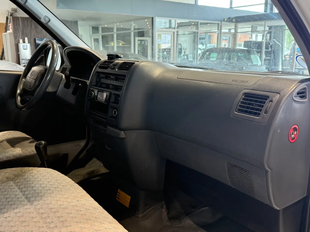 Billede 6 - Toyota HiAce 2,5 D-4D 88 Komfort lang