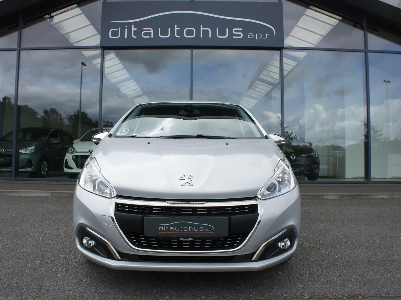 Billede 1 - Peugeot 208 1,6 BlueHDi 100 Allure