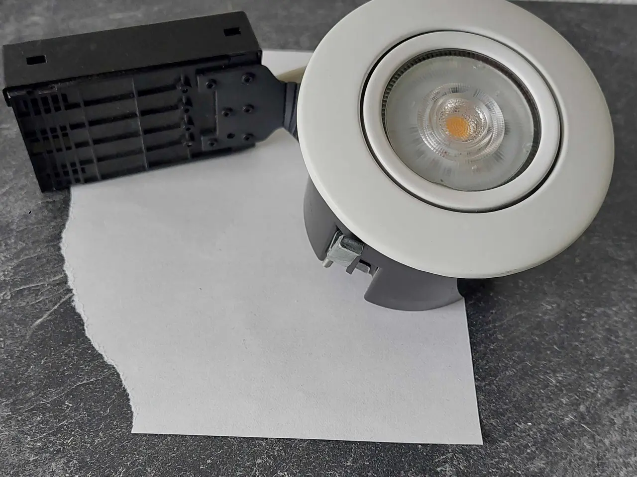 Billede 1 - Spotlampe til badeværelse/vådrums