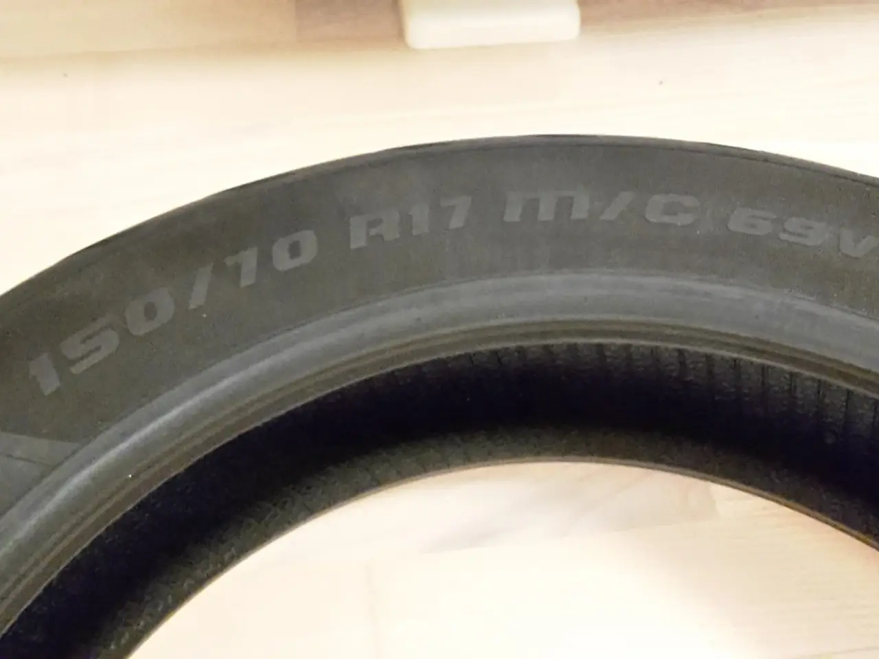 Billede 5 - Metzeler Bagdæk 150/70-R17 med 3mm mønster