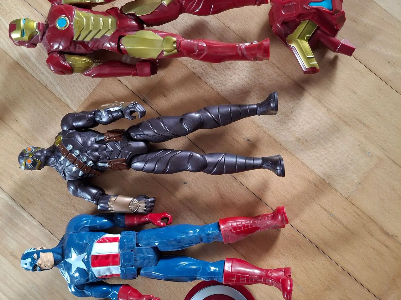 Billede 2 - Marvel figurer 30 cm