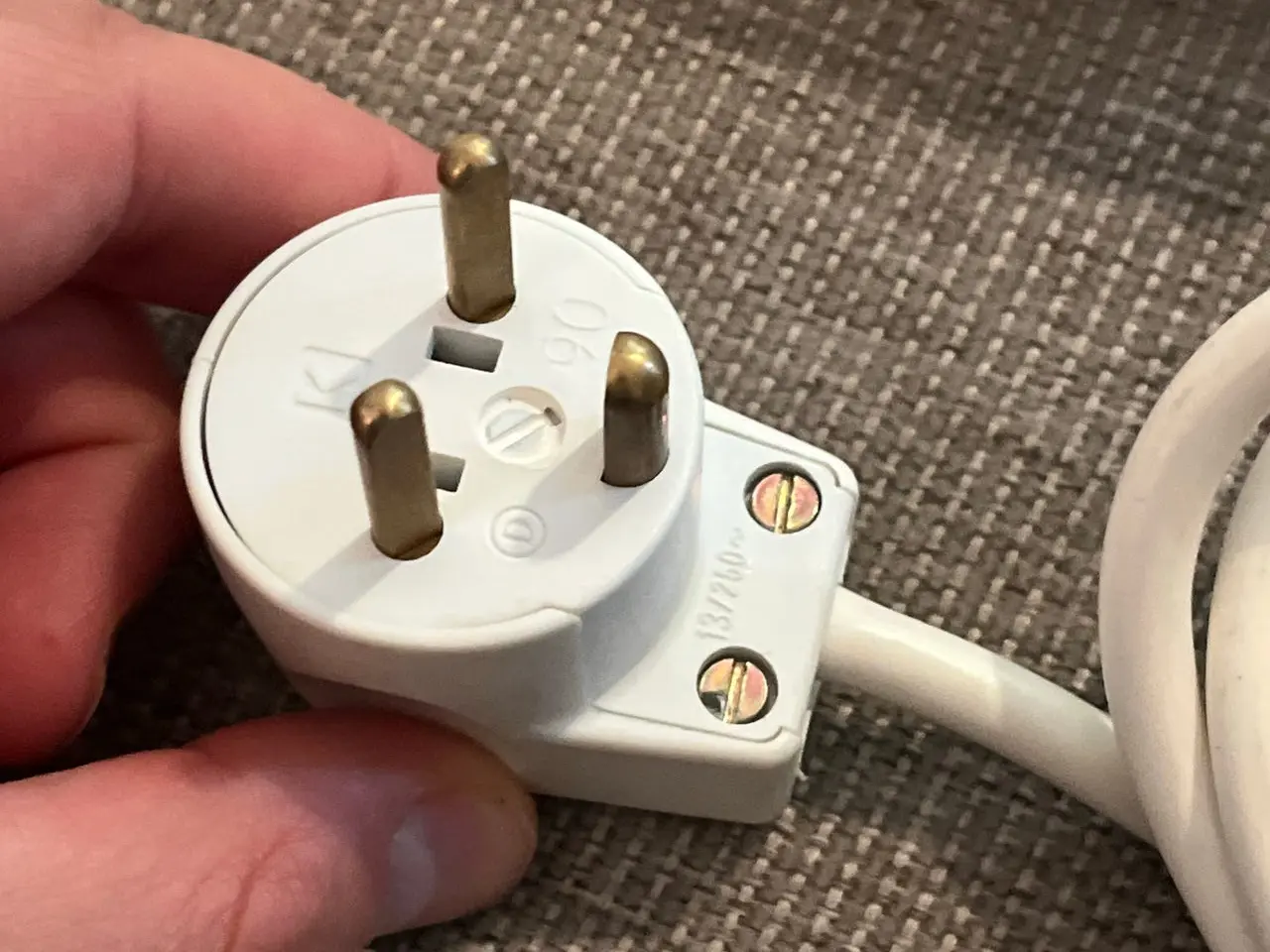 Billede 3 - Hvid stikdåse med 5 udtag og afbryder