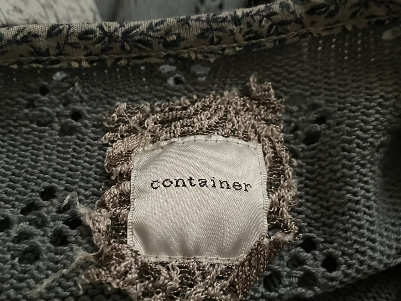 Billede 4 - Smart bluse fra Container i bomuldsstrik og stof 