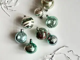 Samling af julekugler, lysegrønne, 8 stk samlet