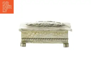Smykkeskrin i metal (str. 9x7,5x3 cm)