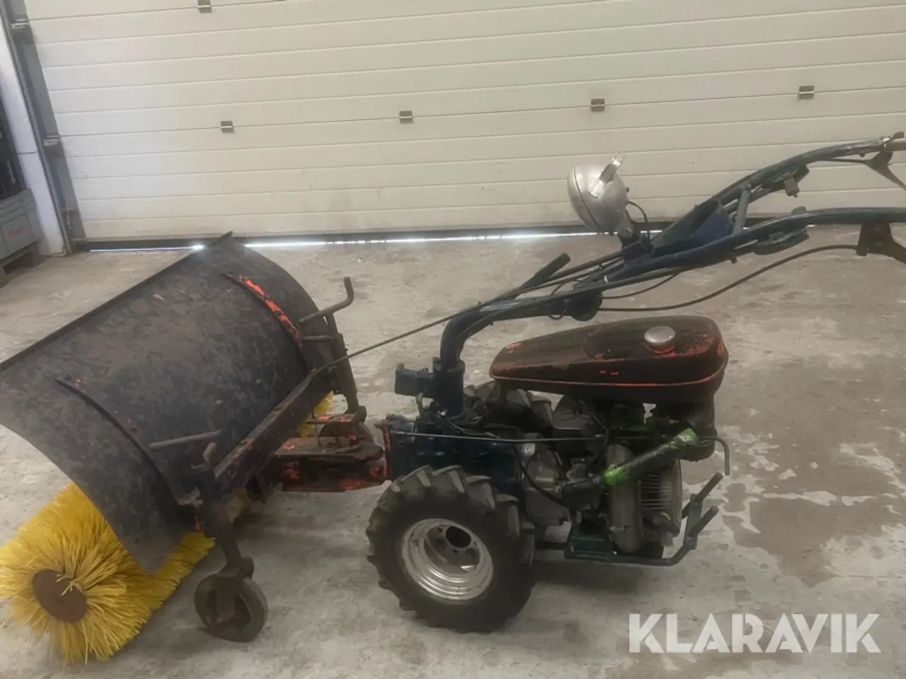 Billede 3 - Redskabsbærer med kost og sneslynge Rapid 240J