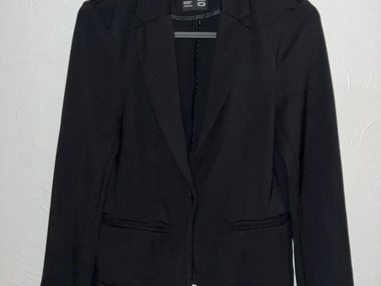Billede 1 - MONO blazer til pige str. 14 år