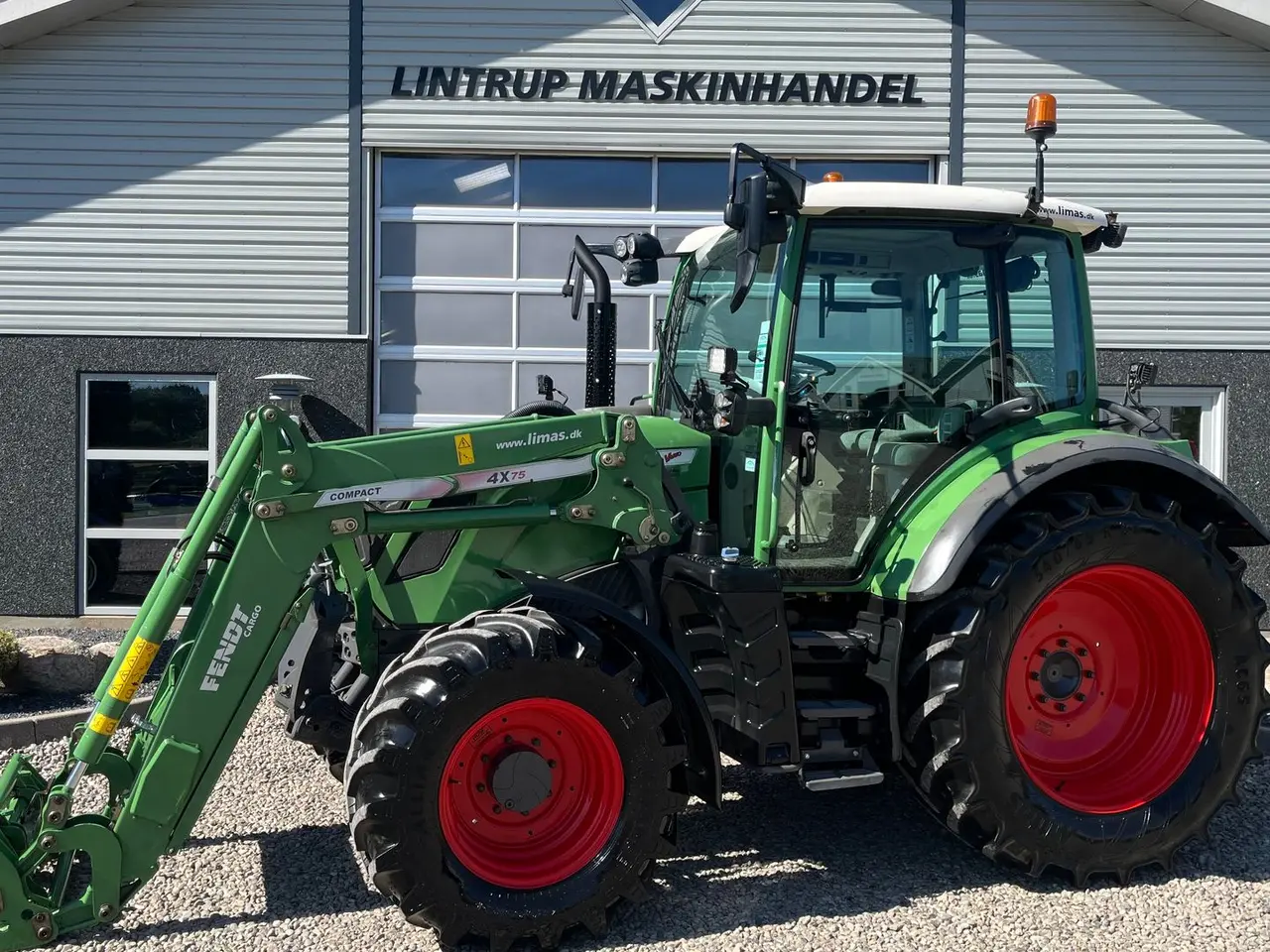 Billede 1 - Fendt 313 VARIO Med frontlift og frontlæsser