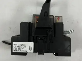 14x Siemens relæ Unit LZS:PT3A5L24 Complete 3CO +