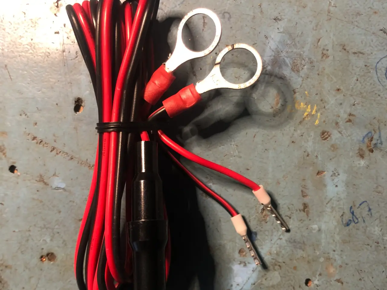 Billede 1 - Kabel med sikring