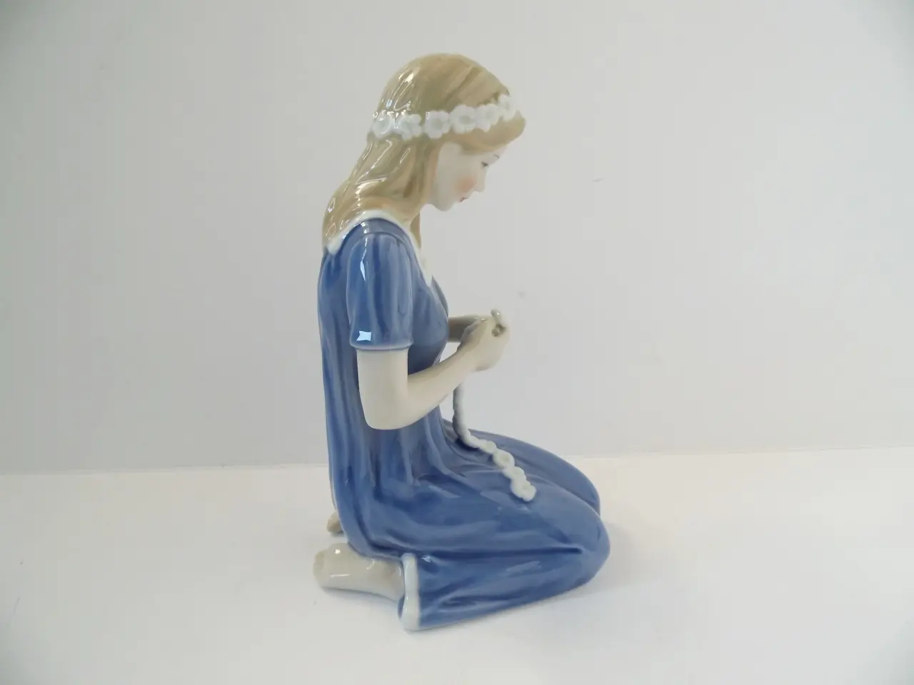 Billede 8 - Royal Copenhagen Kvindefigurer - 1000,00 kr/stk.