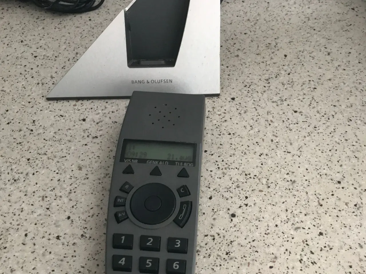 Billede 1 - 2 stk. B&O fastnettelefoner sælges - samlet
