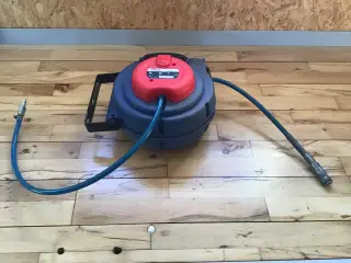 Aut rulle med 9 meter trykluftslange