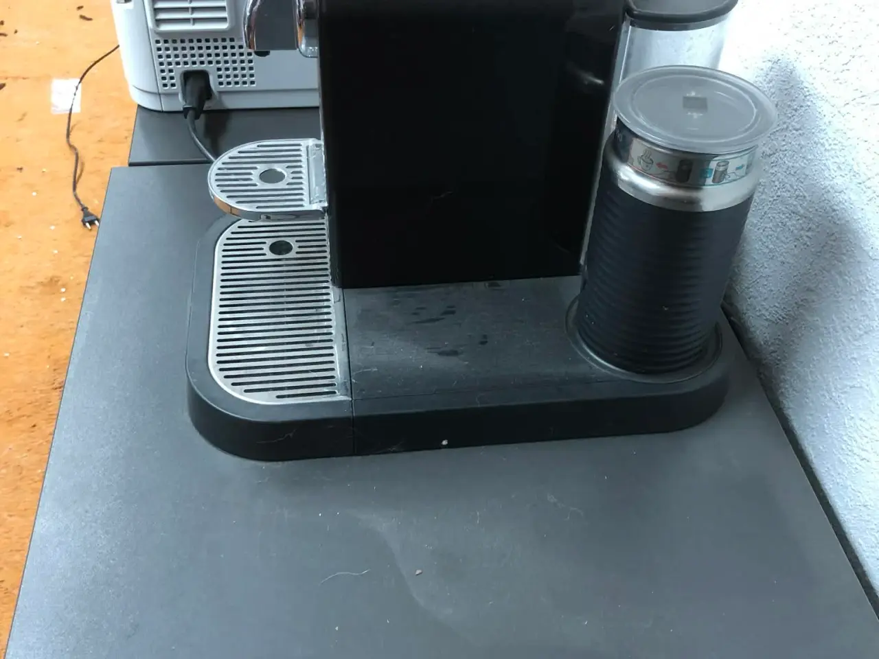 Billede 1 - Nespresso maskine med mælkeskummer