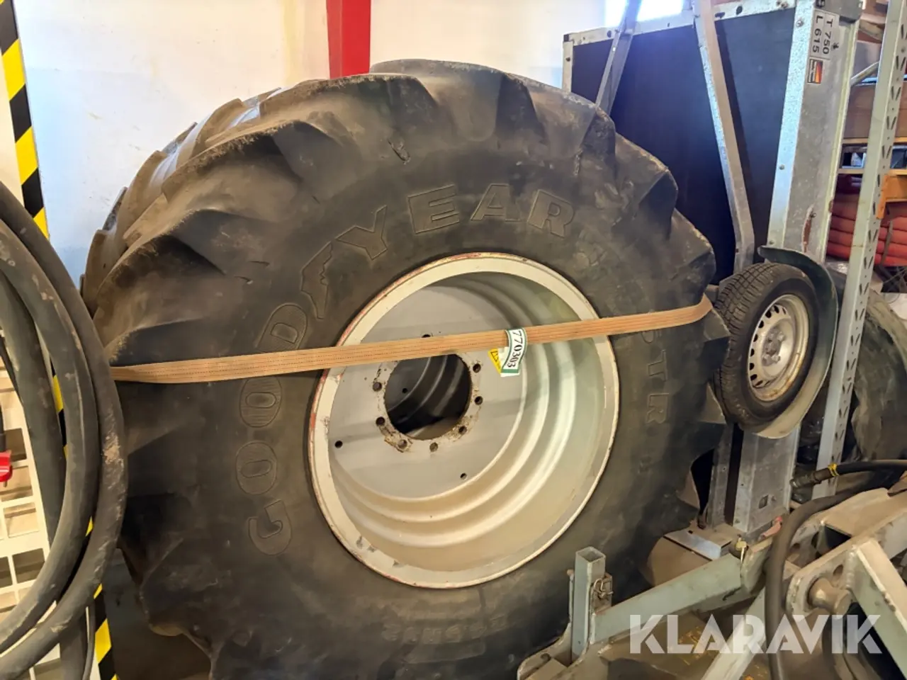 Billede 3 - Traktordæk Goodyear 2 styk