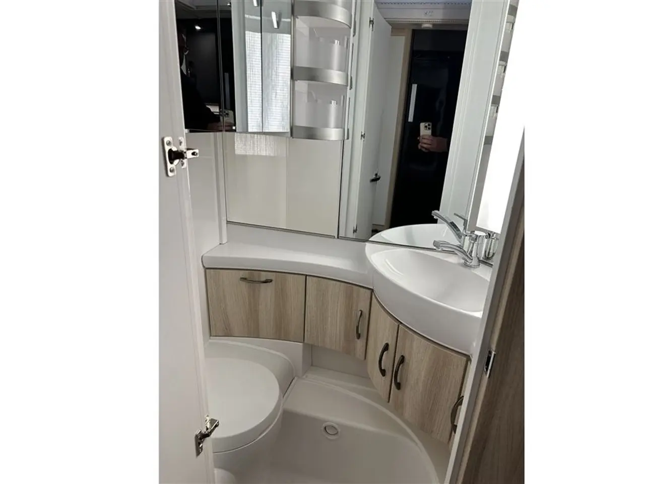 Billede 8 - 2027 - Hobby De Luxe 540 UL 2027 Hobby med enkeltsenge hos Hinshøj Caravan