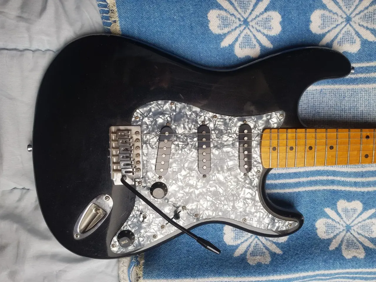 Billede 3 - Elguitar, Stagg metal sort S-350
