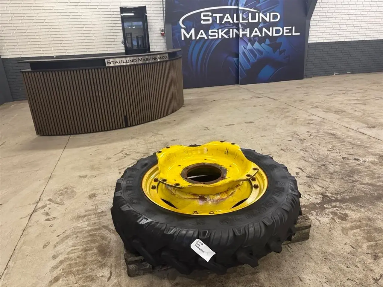 Billede 5 - Taurus 270/95 R32