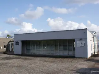 Lokaler velegnet til kontor eller klinik udlejes
