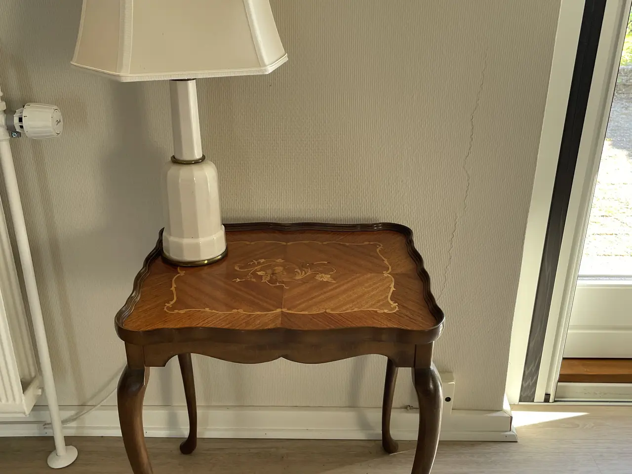 Billede 3 - Meget pænt vintage sidebord