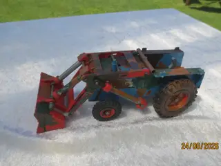 1 stk Modeltraktor TRI-Ang med Frontlæsser 