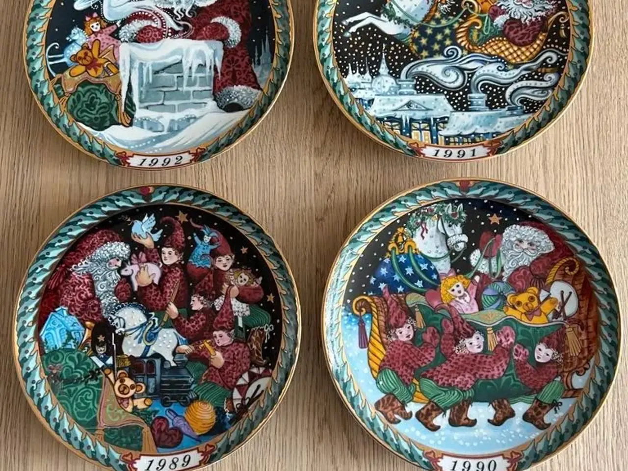 Billede 1 - 3 Bing & Grøndahl Santa Claus Collection platter