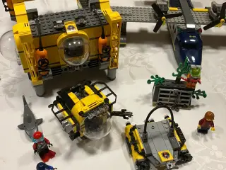 Lego City - 60096 - Dybhavsbase