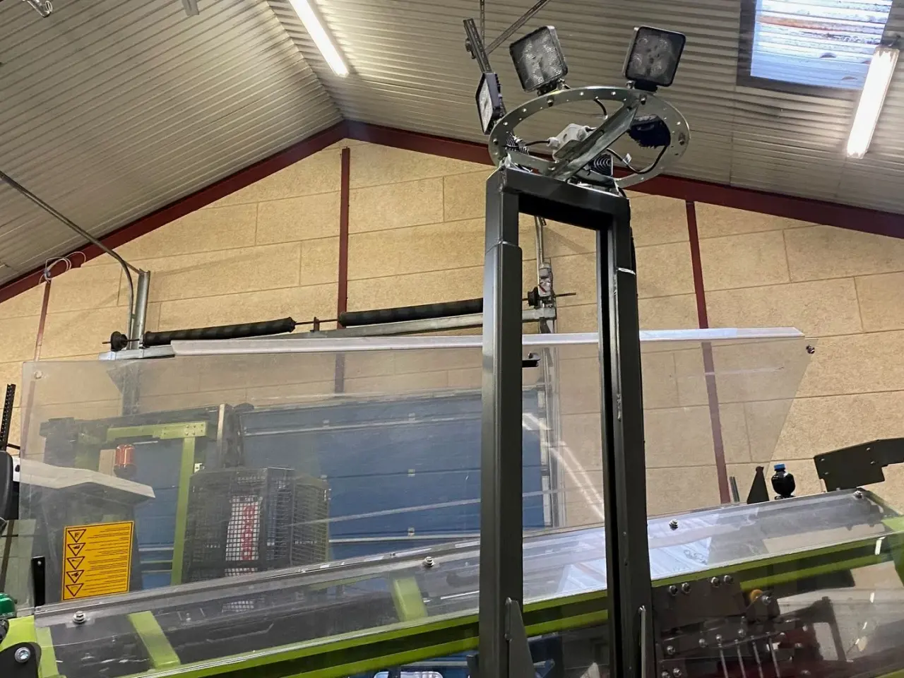 Billede 6 - Tree Tech Pakke og Netmaskine med bagmonteret elevator Komplet Tree Tech sæt med traktor