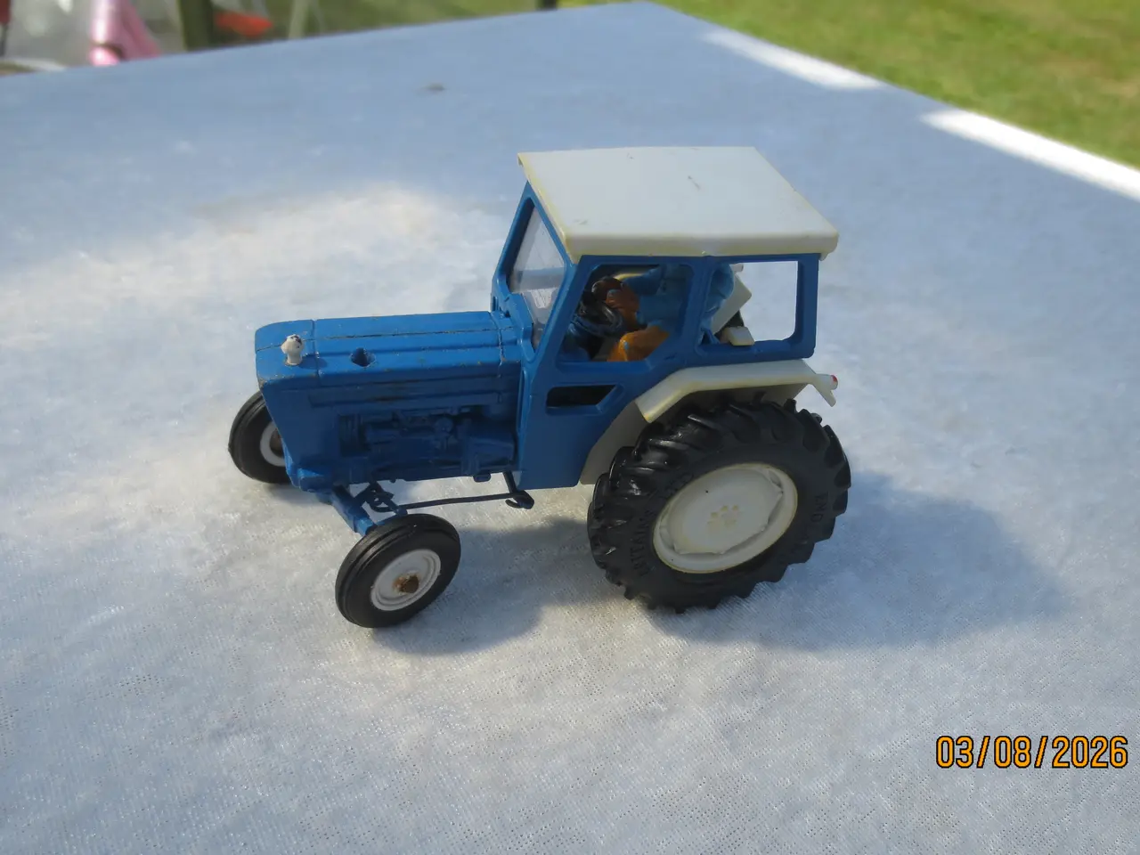 Billede 10 - 3 stk Modeltraktor MF-Deutz - Ford