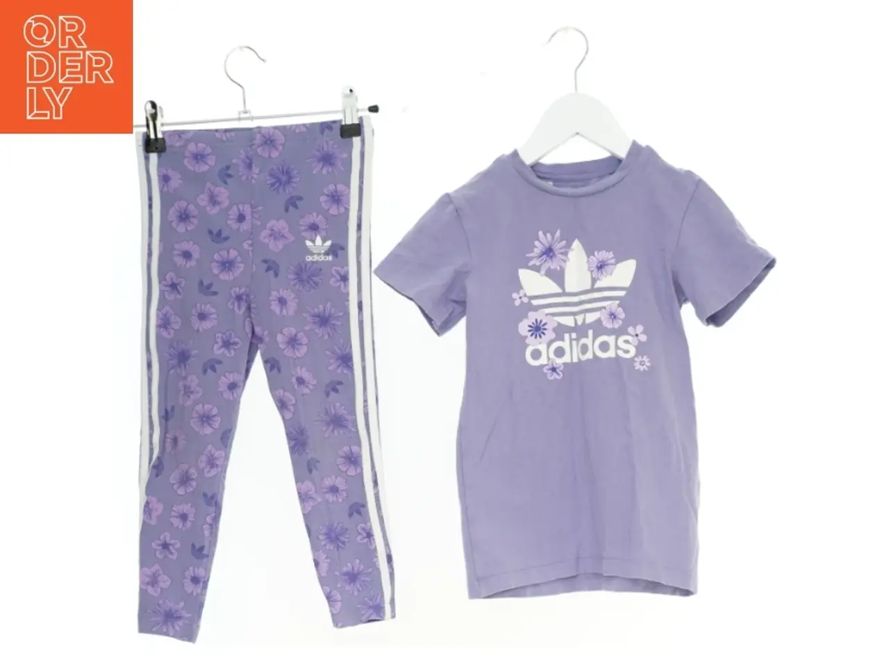 Billede 1 - t-shirt og joggingbukser fra Adidas (str. 98 cm)