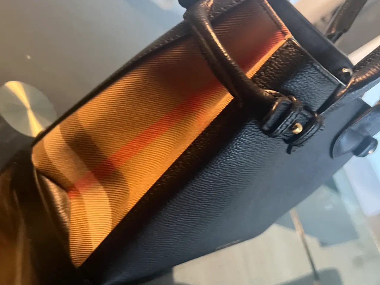 Billede 1 - Burberry The Banner (Small)