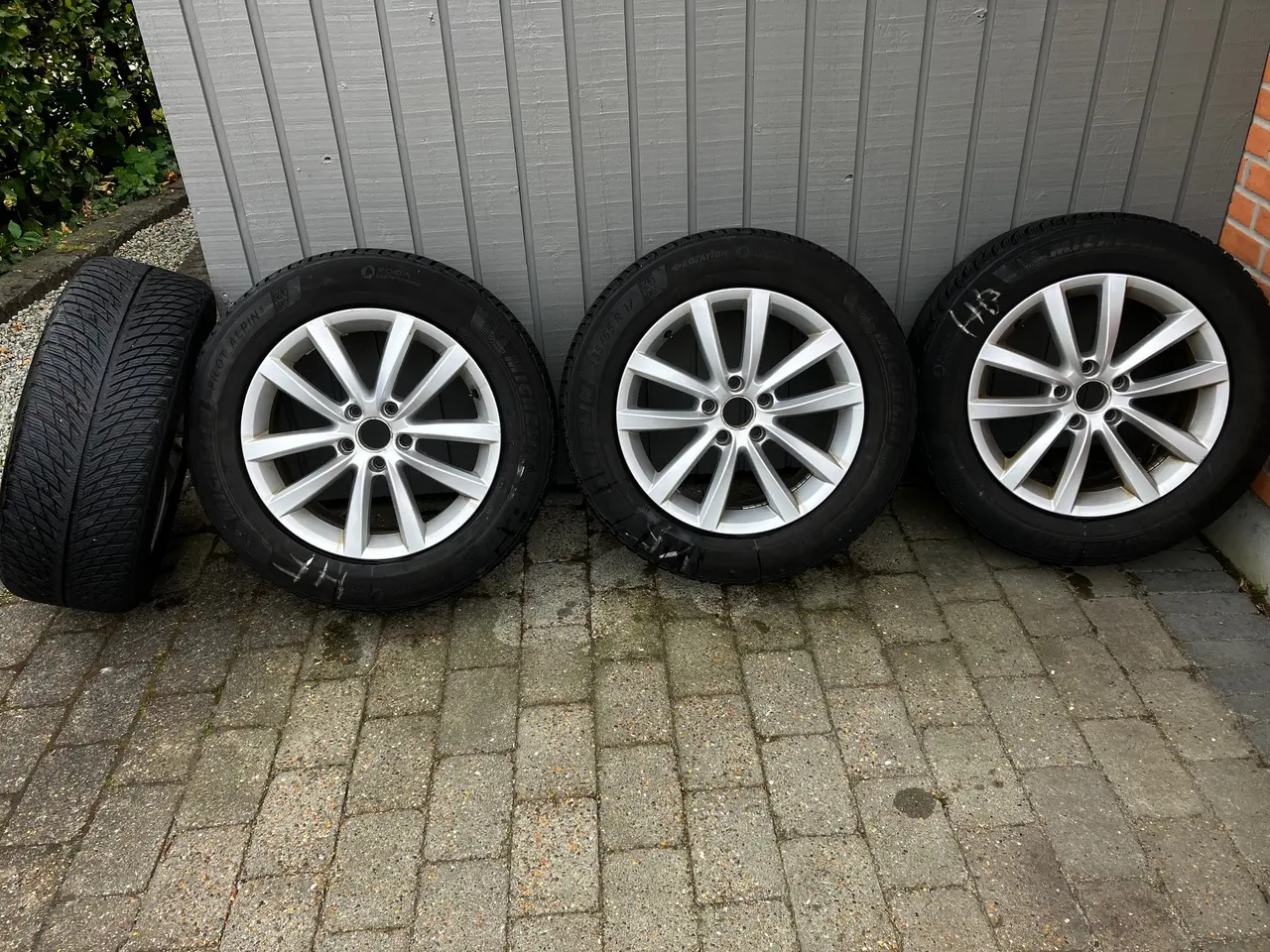 Billede 2 - Vinterdæk Michelin Pilot Alpin 5 (6 mm mønster)
