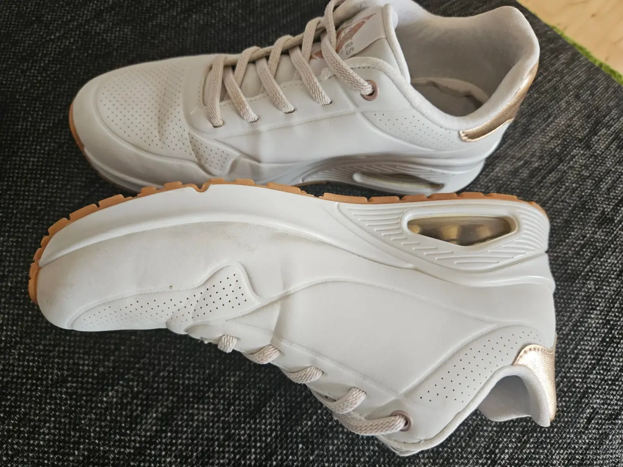 Billede 2 - SMARTE SNEAKERS FRA SKECHERS