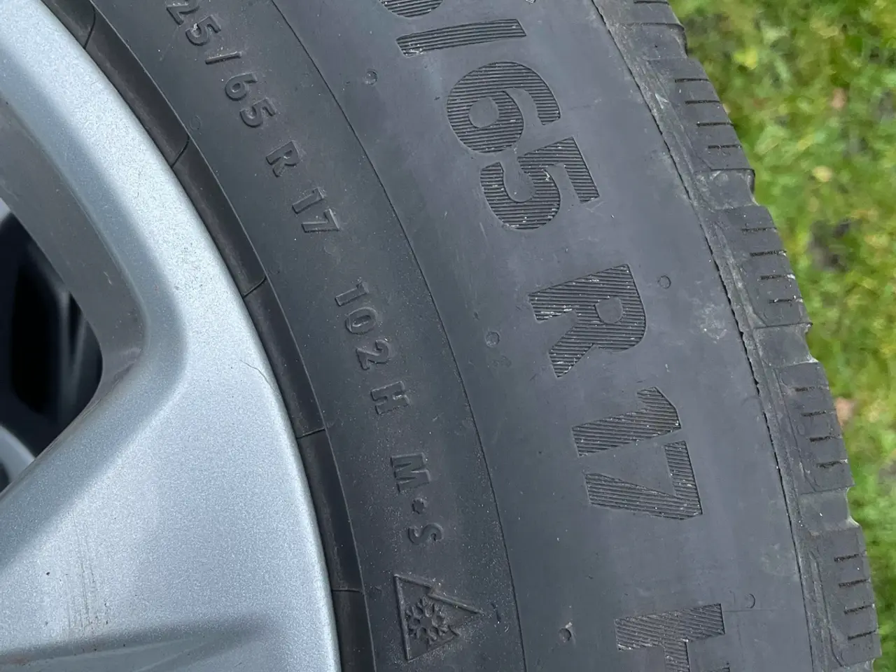 Billede 2 - FORD KUGA - ORIGINALE 17” ALUFÆLGE M. VINTERDÆK