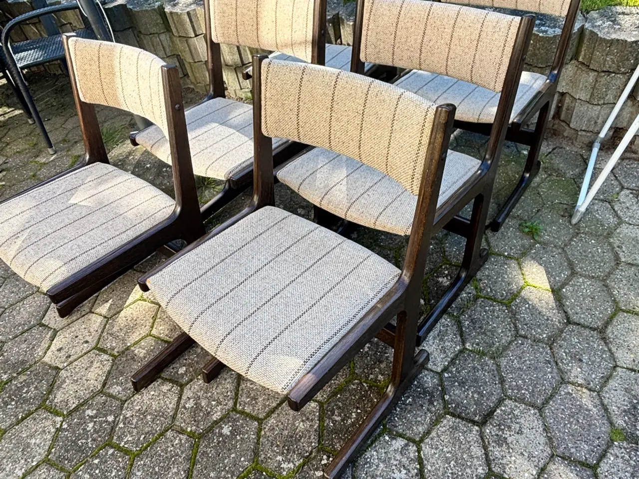 Billede 1 - Farstrup frisvingerstole 6stk