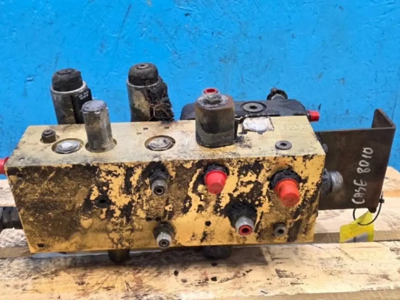 Billede 10 - Case 8010 Hydraulikventil 87109742