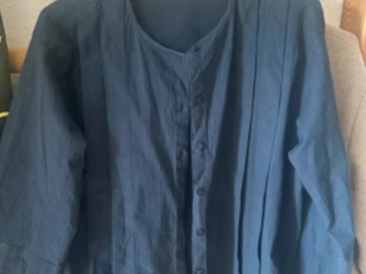 Billede 2 - Skjortebluse med flot talje