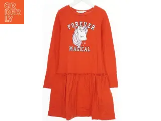 Rød kjole med enhjørning print fra H&M (str. 140)