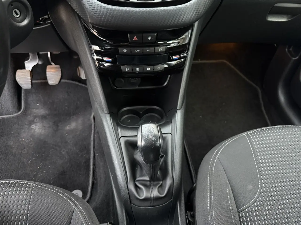 Billede 4 - Peugeot 208 1,5 BlueHDi Prestige 100HK 5d
