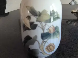 Kongelige og Bing og Grøndahl figurer. Kom evt med