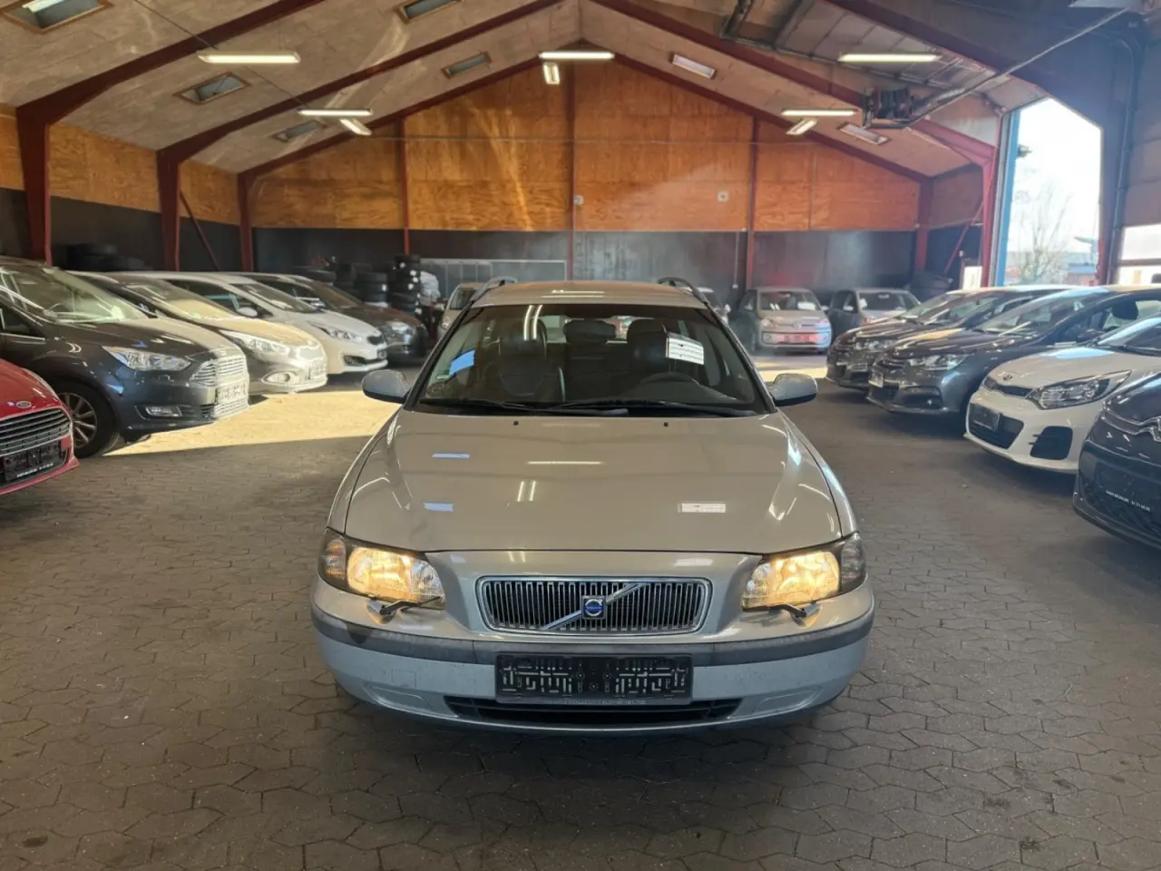 Billede 2 - Volvo V70 2,4 140 Addition
