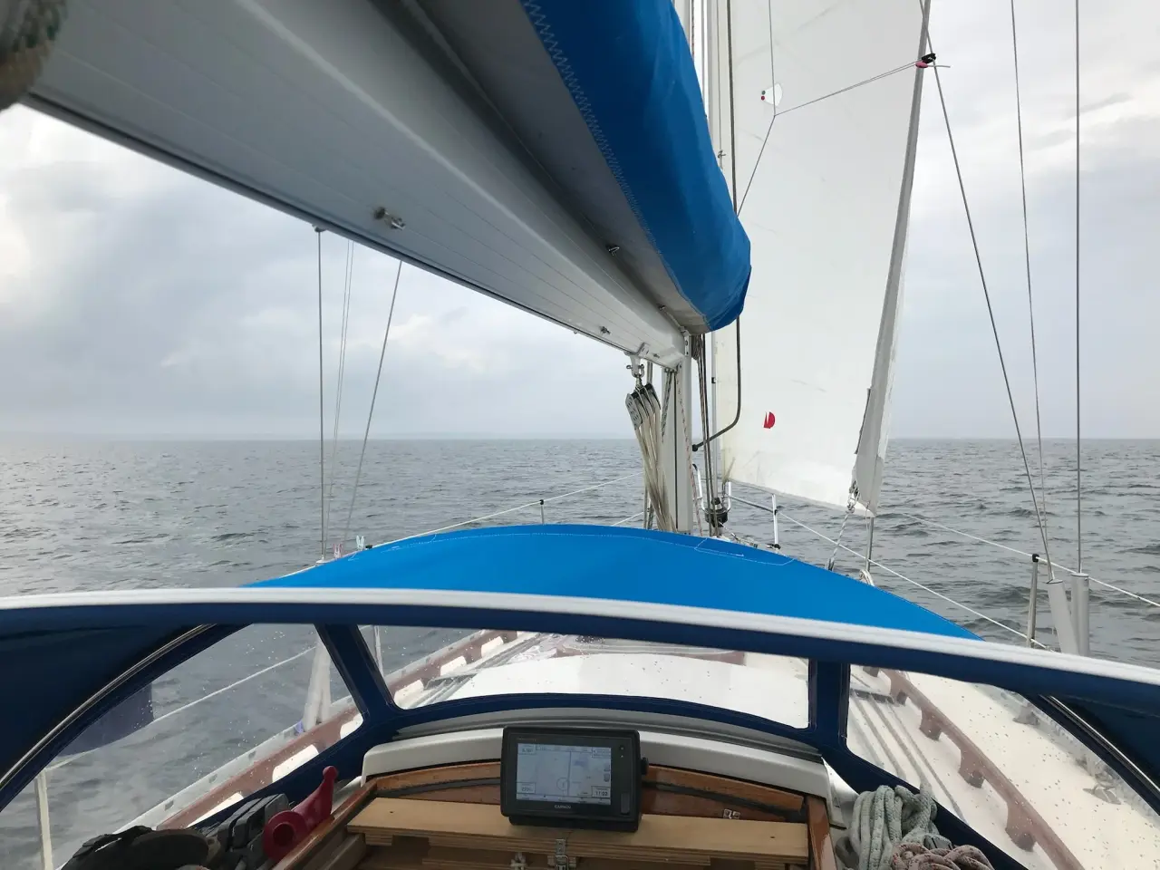 Billede 18 - Velsejlende Omega 34 sælges