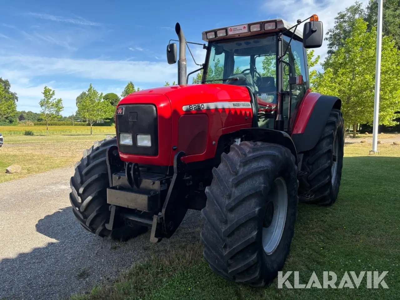 Billede 1 - Traktor Massey Ferguson 8250