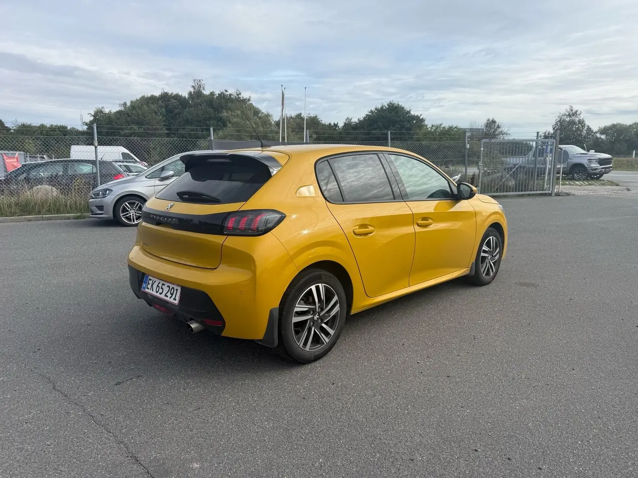 Billede 2 - Peugeot 208 1,2 PureTech Allure+ EAT8 100HK 5d 8g Aut.