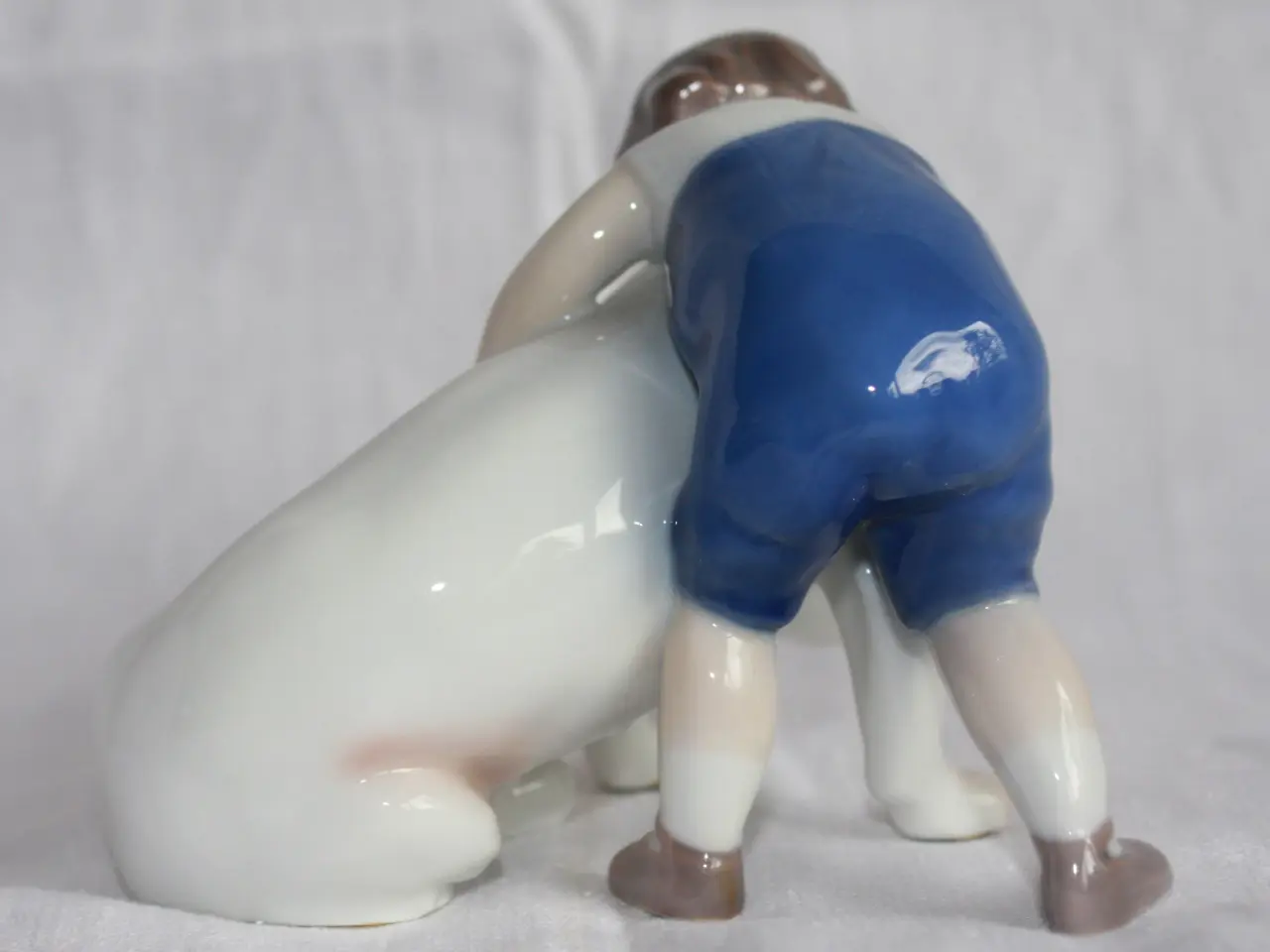 Billede 3 - Dreng med buldog,  figur fra B & G