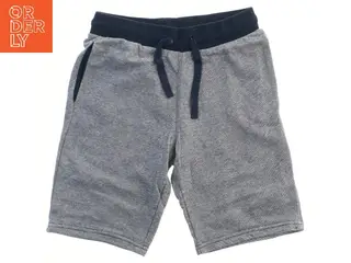 Behagelige shorts fra H&M (str. 134)